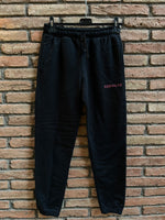 Cargar imagen en el visor de la galería, Pantalón de chándal negro EbbWear
