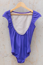 Cargar imagen en el visor de la galería, Maillot Martina Morado

